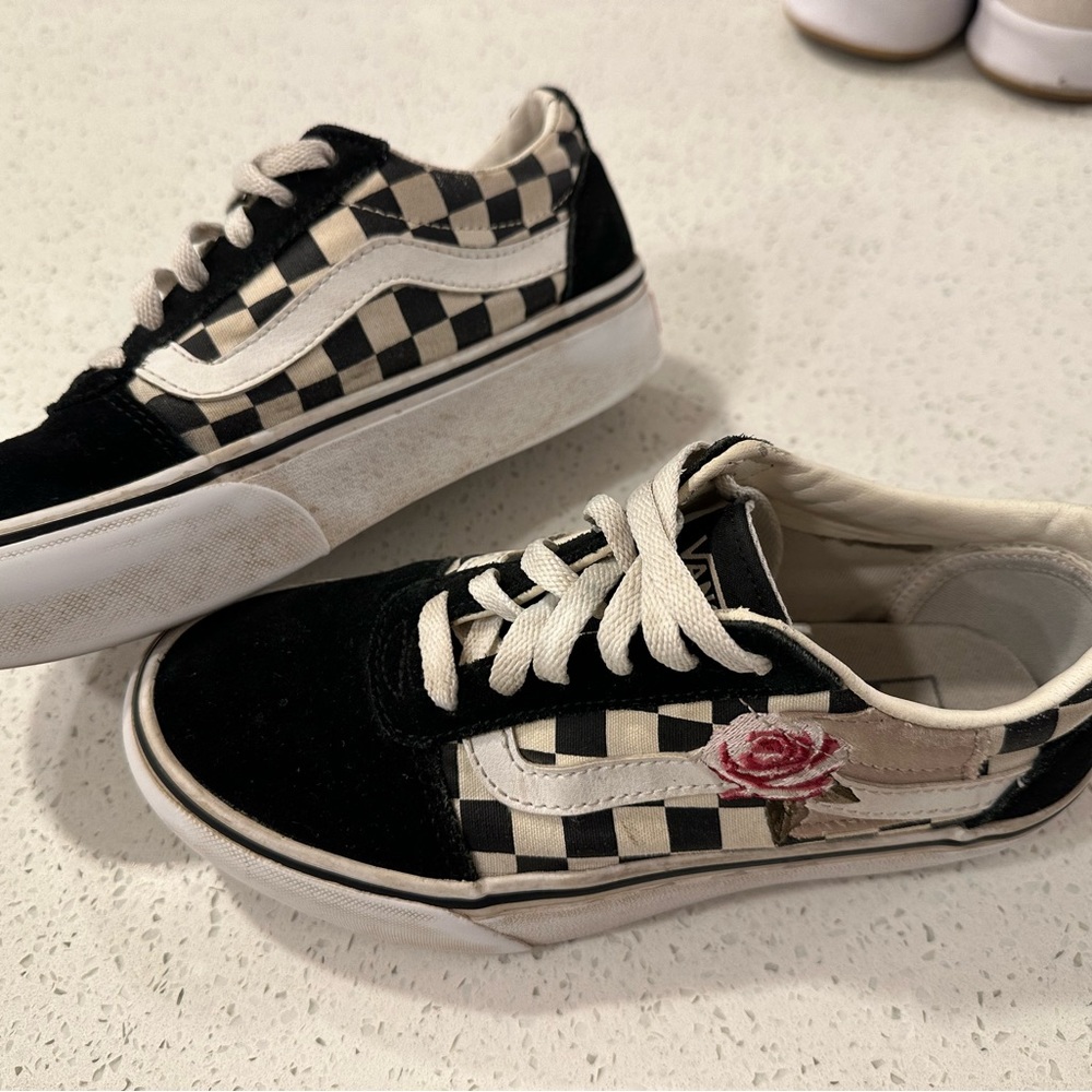Retro Vans - Picture 2 of 5
